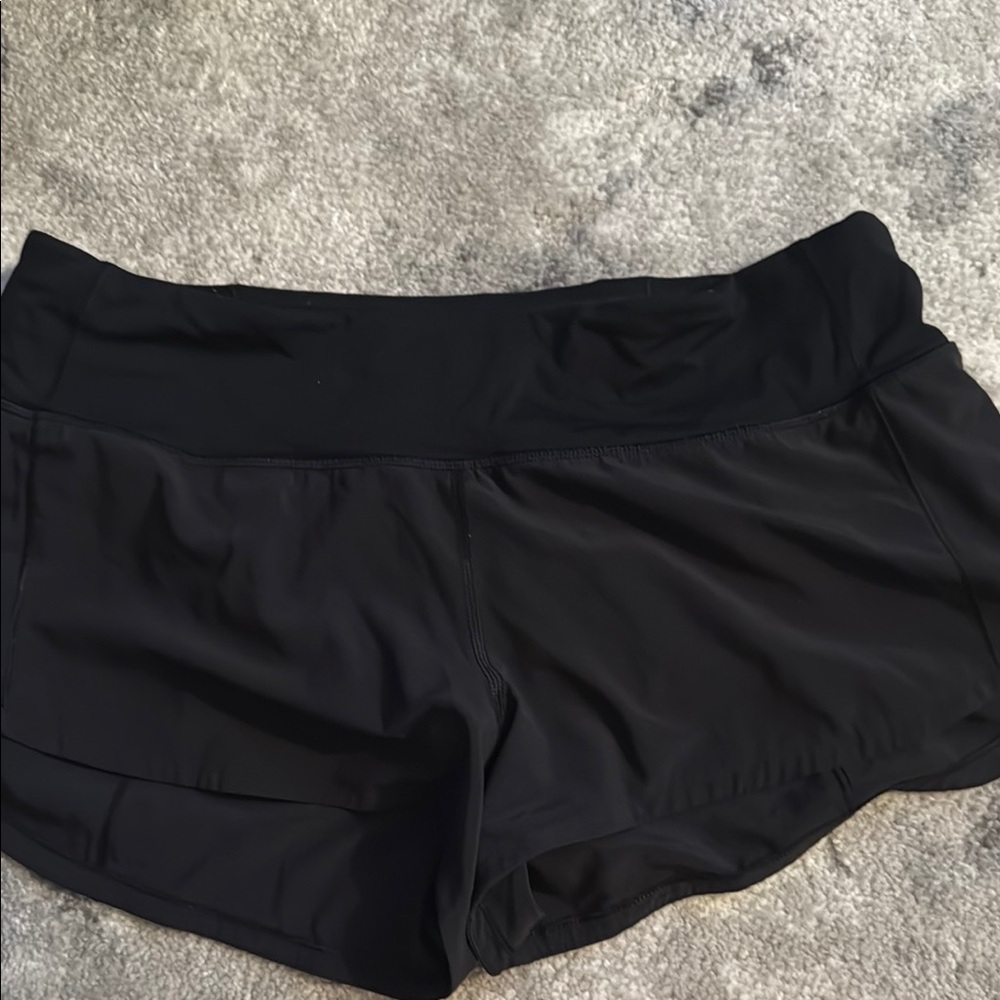 Lululemon Black Speed up Shorts 2.5